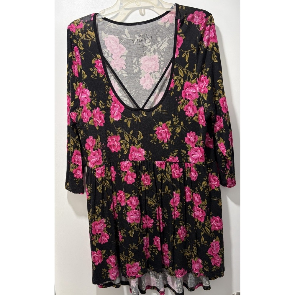 Sz0Torrid Super Soft Knit Scoop Neck Strappy BABYDOLL TEE Pink Black Floral Rose